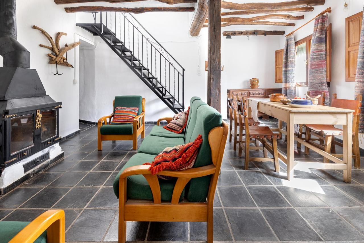 Casa Rural El Fuerte De Atabuey Trevélez Eksteriør billede