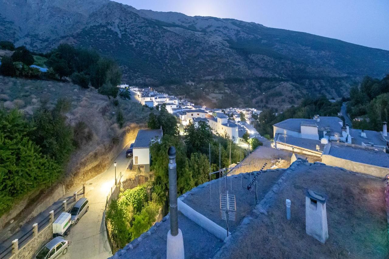 Casa Rural El Fuerte De Atabuey Trevélez Eksteriør billede