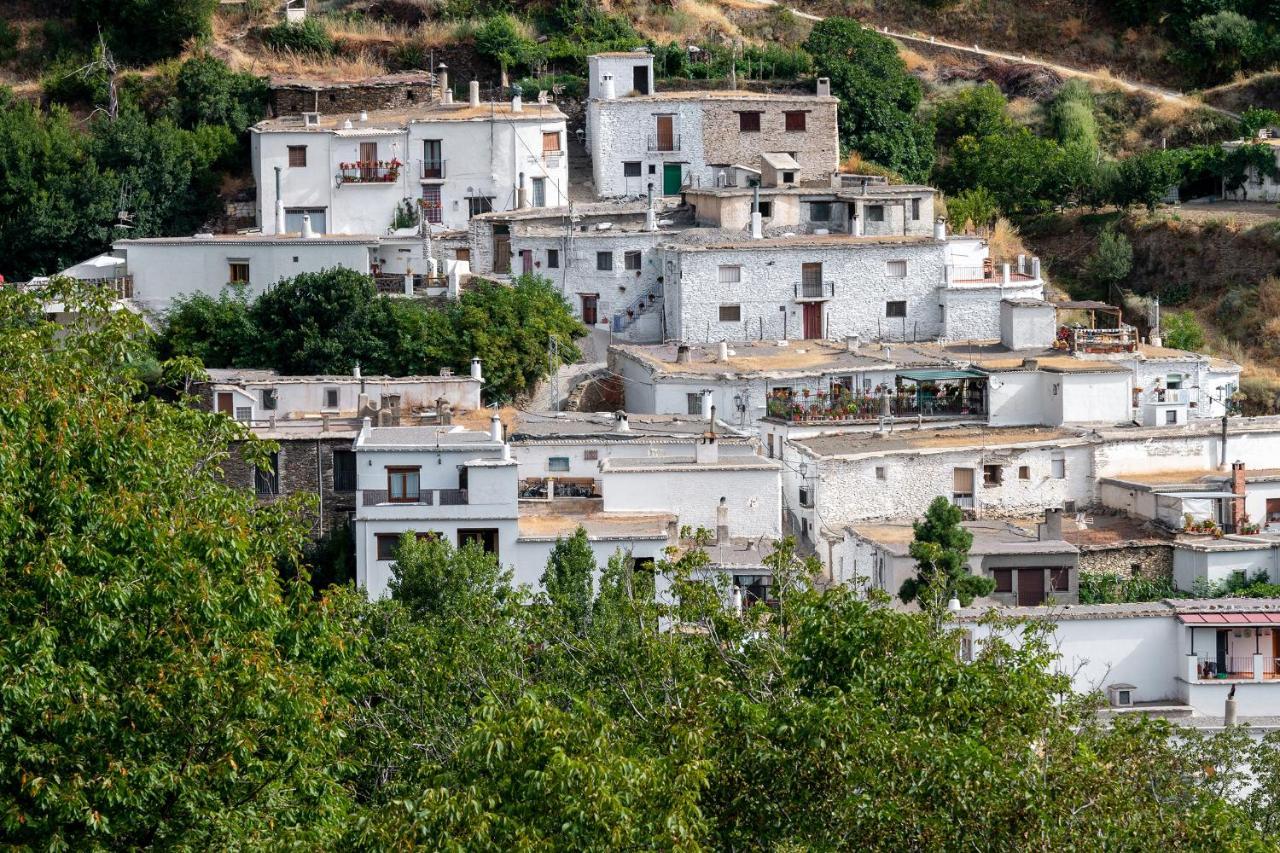 Casa Rural El Fuerte De Atabuey Trevélez Eksteriør billede