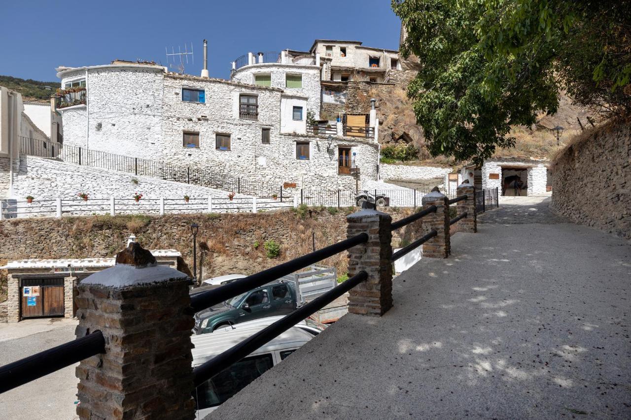 Casa Rural El Fuerte De Atabuey Trevélez Eksteriør billede