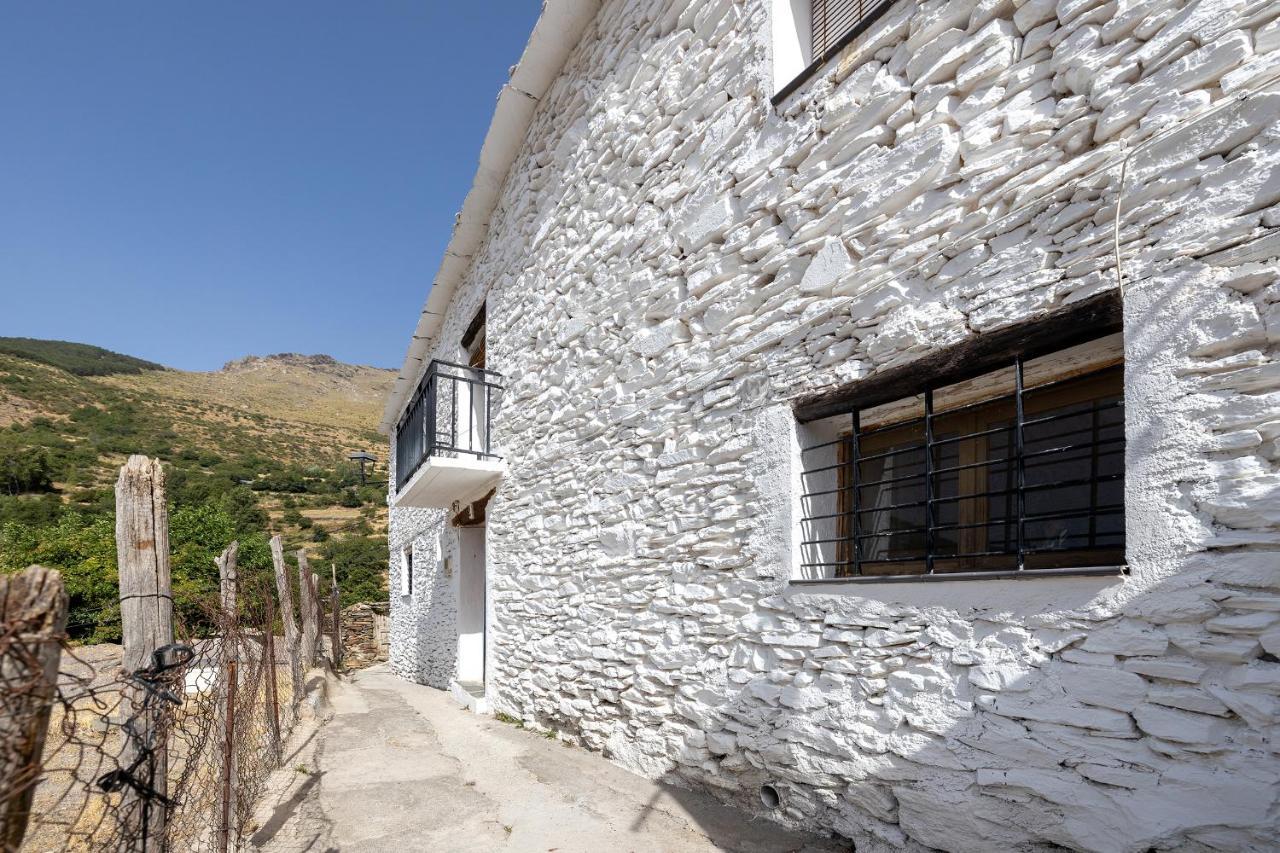 Casa Rural El Fuerte De Atabuey Trevélez Eksteriør billede