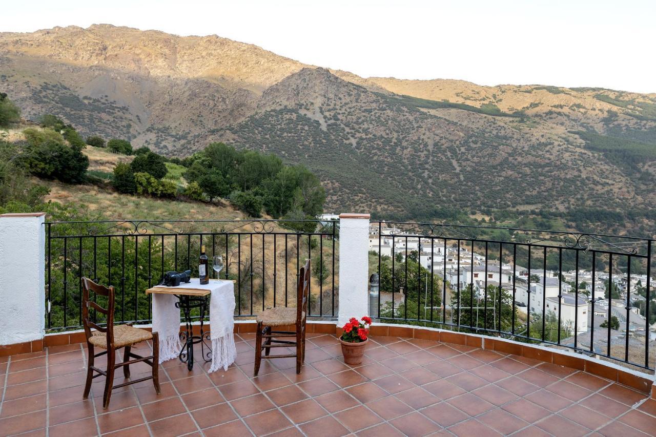 Casa Rural El Fuerte De Atabuey Trevélez Eksteriør billede